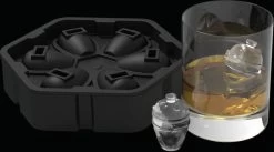 The Bastard Ijsblokjesmaker 18,5 X 16,5 X 4,5 Cm 5 The Bastard Ijsblokjesmaker 18,5 X 16,5 X 4,5 Cm -The Bastard 8720168016867 2